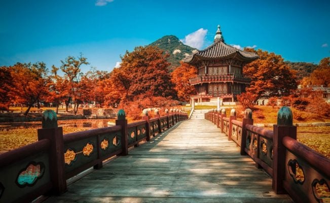 Hàn-Quốc-mùa-thu-cung-điện