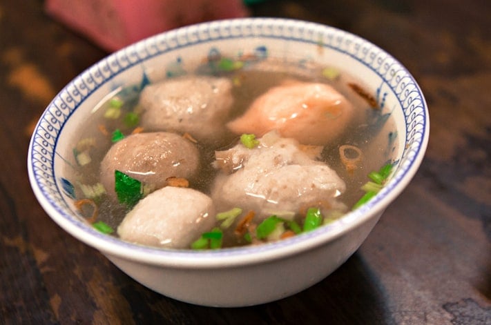 Du-lich-Dai-Loan-fish-ball-soup-711