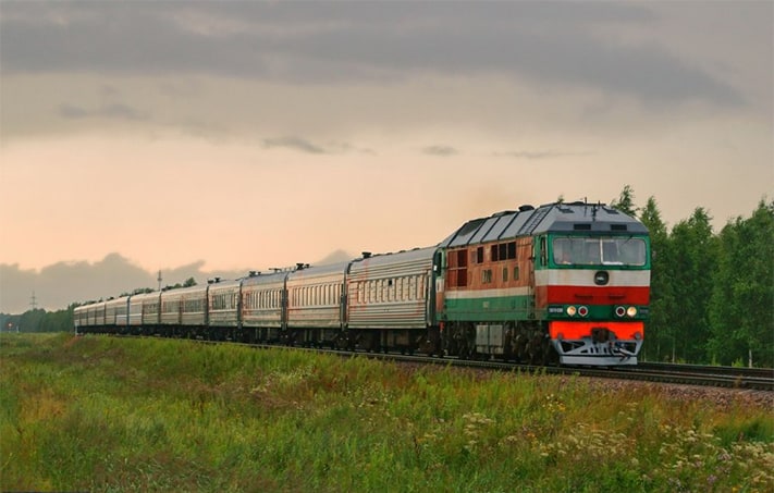 kinh-nghiệm-du-lịch-Nga-train-in-russia-711
