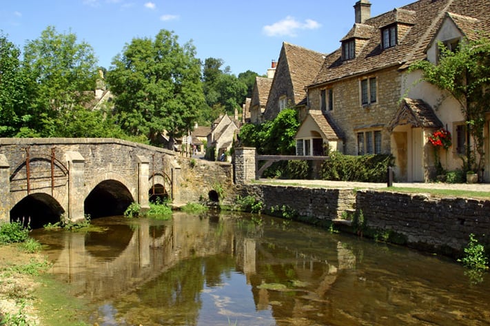 du-lịch-anh-quốc-castle-combe-bridge-711