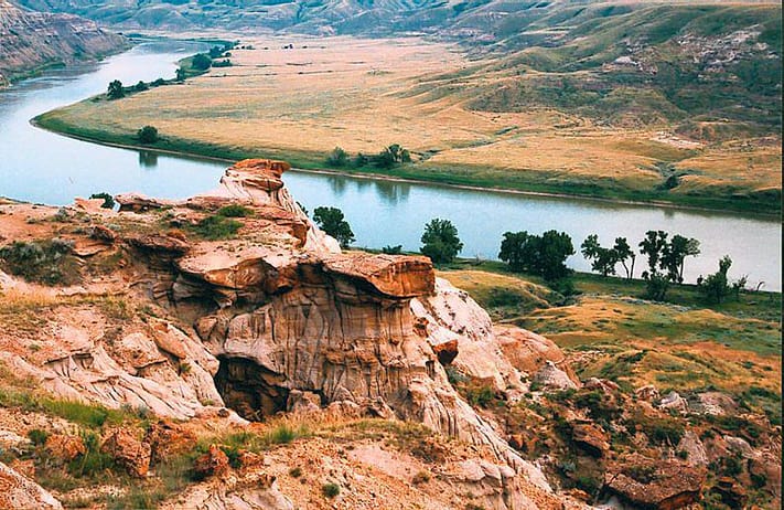 du-lịch-canada-south-saskatchewan-river-711