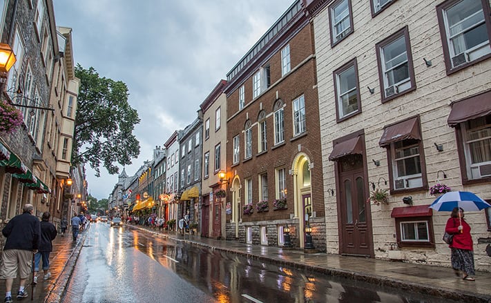 du-lich-canada-Rainy_Vieux-Québec_-_Old_Quebec_City_711