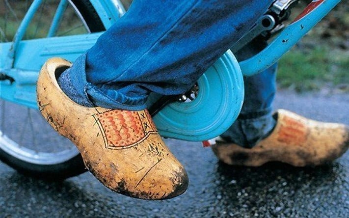 kinh-nghiệm-du-lịch-hà-lan-clogs-dutch-711
