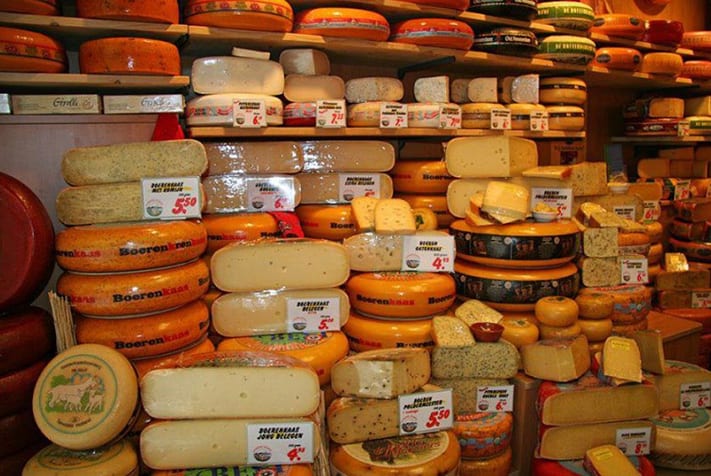 kinh-nghiệm-du-lịch-hà-lan-A Cheese Store in the Netherlands