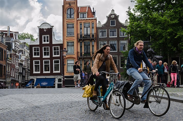 kinh-nghiệm-du-lịch-hà-lan-Amsterdam_Cycling_4